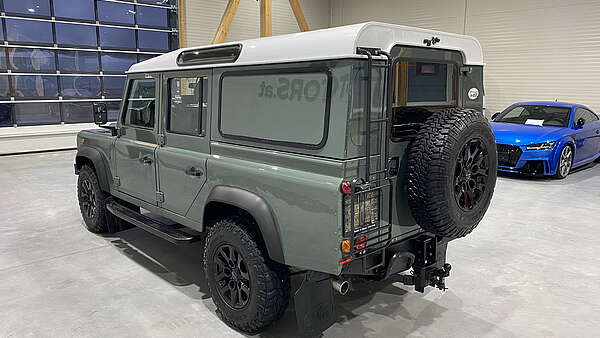 Land Rover Defender 110 Station Wagon E 2,2 Foto 4