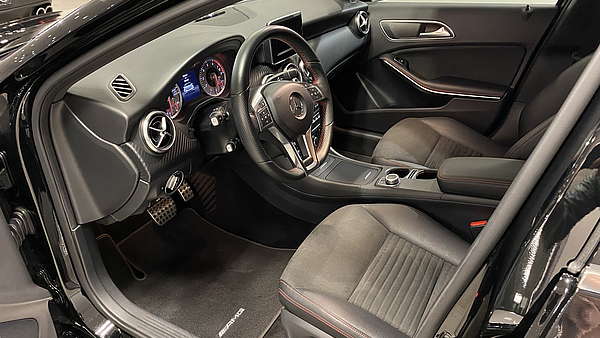 Mercedes A180 AMG Autm. Foto 10