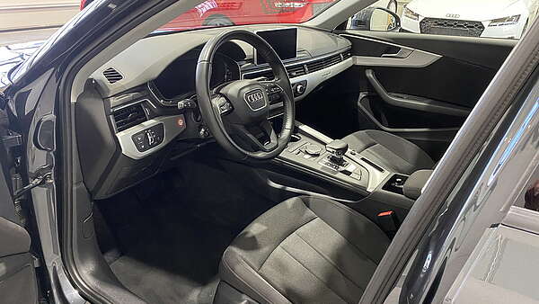 Audi A4 Avant 2.0 TDI Quattro S-Tronic Foto 8