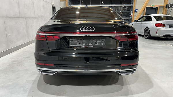 Audi A8 60 TFSI e PHEV Quattro Foto 3