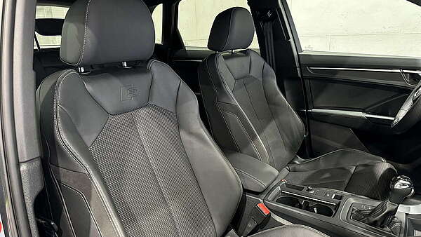 Audi Q3 40 TFSI Quattro S-Tronic S-Line Daytona Grau Foto 20