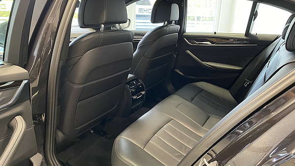 BMW 540i xDrive Automatik (G30) Foto 18