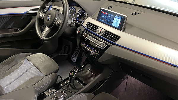 BMW X1 xDrive 20i M Sport Autom. Foto 24