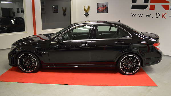 Mercedes C63 AMG Limo schwarz Foto 2