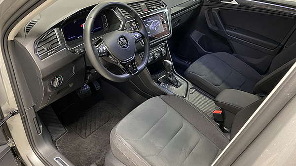 VW Tiguan 2.0 TDI DSG Highline R-Line Foto 22