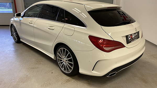 Mercedes CLA 250 4-Matic Shooting Brake AMG Line Foto 2