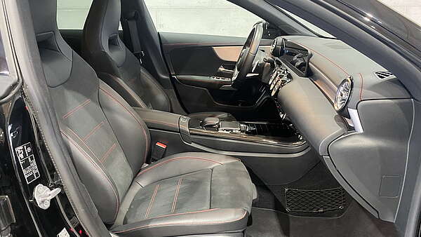 Mercedes CLA 200d Shooting Brake AMG Line Autm. Foto 13