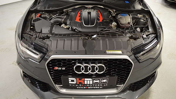 Audi RS6 Avant 4G grau Foto 24