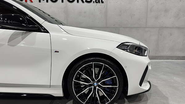 BMW M135i xDrive F40 Performance Foto 12