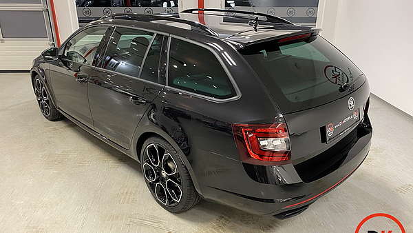 Skoda Octavia Combi RS TDI DSG 4x4 schwarz Foto 2