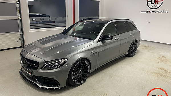 Mercedes C63 AMG T Modell Performance Foto 0