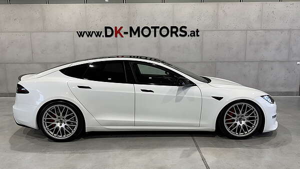 Tesla Model S Plaid 2023 Foto 0