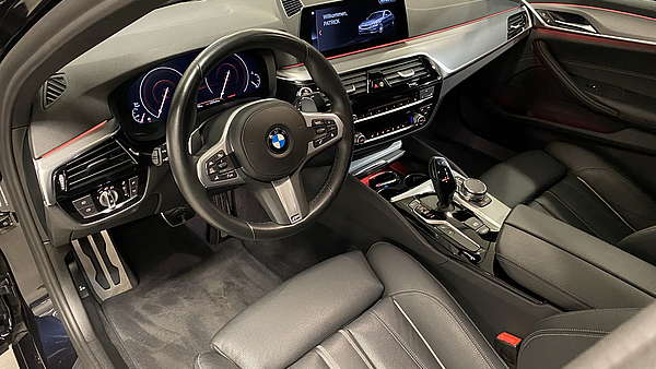 BMW 530d xDrive G30 Foto 12