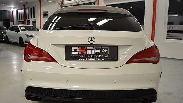 Mercedes CLA 45 AMG Shooting Brake weiss Foto 3