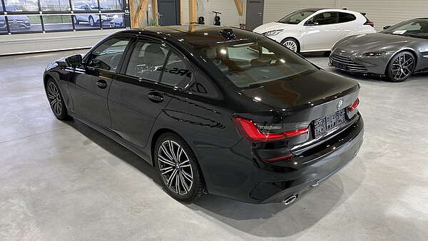 BMW 330d xDrive M-Paket Limousine Aut. (G20) Foto 5