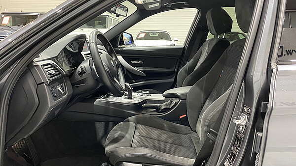 BMW 330d xDrive Touring F31 mit M-Paket Foto 8