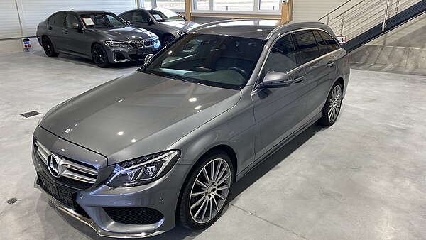 Mercedes T-Modell C220d 4Matic AMG Line Foto 4