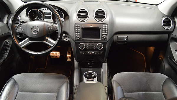 Mercedes ML 320 CDI AMG Foto 13