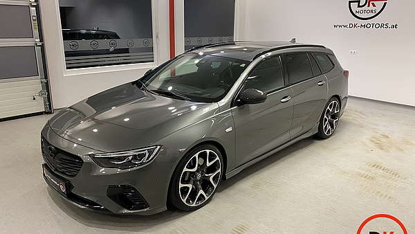 Opel Insignia B GSI 2.0 Turbo 4x4 Sports Tourer Foto 1