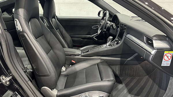 Porsche 911 991.2 Carrera S Coupe PDK Tiefschwarz Foto 23
