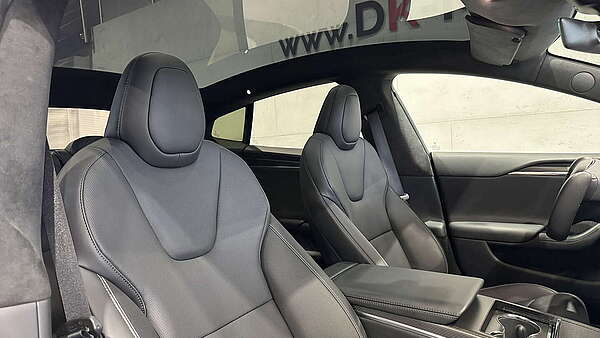 Tesla Model S Plaid 2023 Foto 17