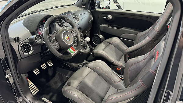 Abarth 695C Competizione 2023 Foto 21
