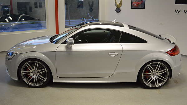 Audi TTS 8J silber Foto 2