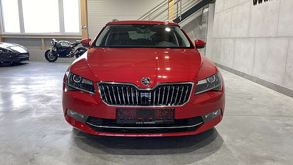 Skoda Superb Combi Style 2.0 TDI DSG Foto 3