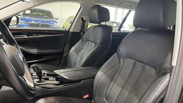 BMW 530d xDrive G31 Kombi Luxury Line Autm. Foto 8