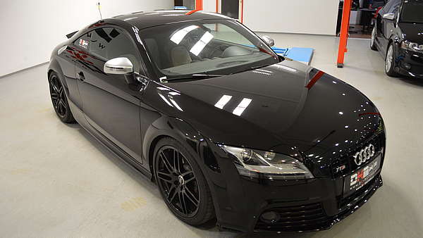 Audi TTS 8J schwarz Foto 7