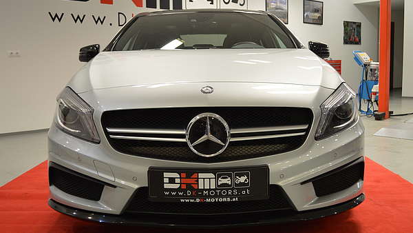 Mercedes A45 AMG silber Foto 8