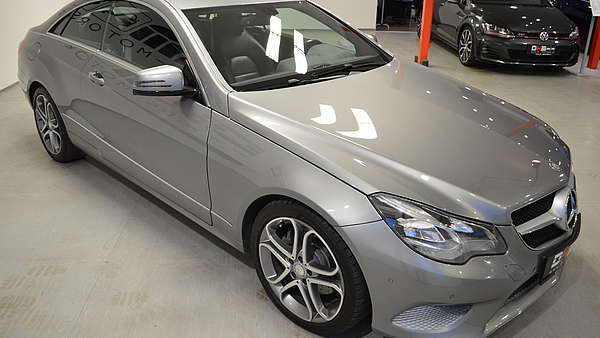 Mercedes E220 CDI Autom. Coupe Facelift Foto 5