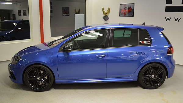 VW Golf 6R blau / schwarz Foto 1