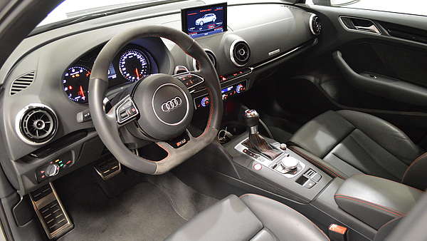 Audi RS3 Sportback 8V grau Foto 13