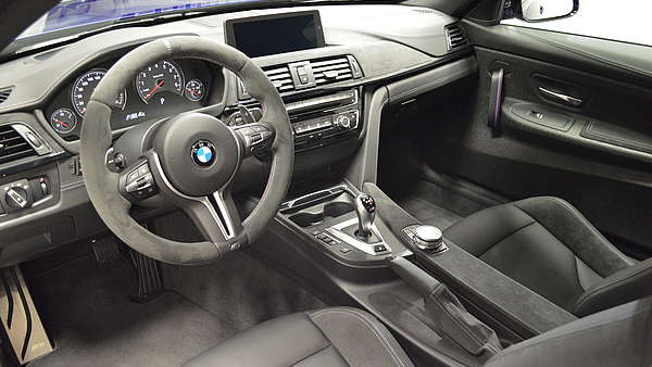 BMW M4 CS DKG Foto 17