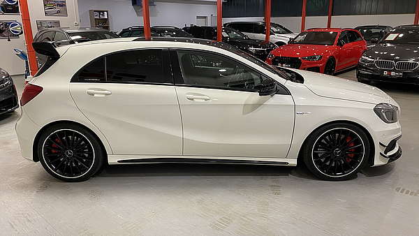 Mercedes A45 AMG 4Matic Turbo Performance Foto 6