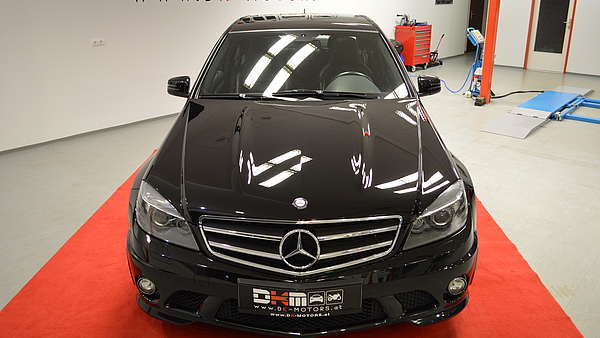 Mercedes C63 AMG Limo schwarz Foto 8