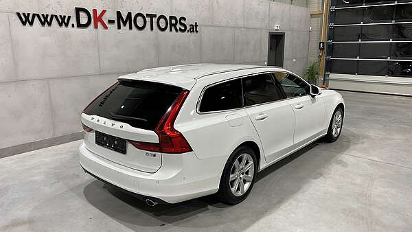 Volvo V90 D3 AWD Momentum Aut. Foto 2