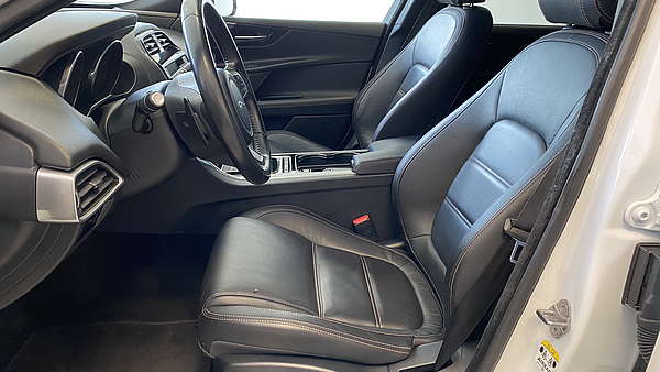 Jaguar XE 20d E-Performance Prestige Autom. Foto 11