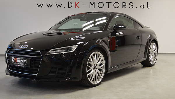 Audi TT 8S schwarz Foto 1