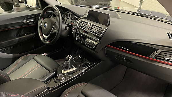 BMW 120d xDrive Sport Line Aut. Foto 12