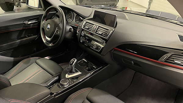 BMW 120d xDrive Sport Line Aut. Foto 12