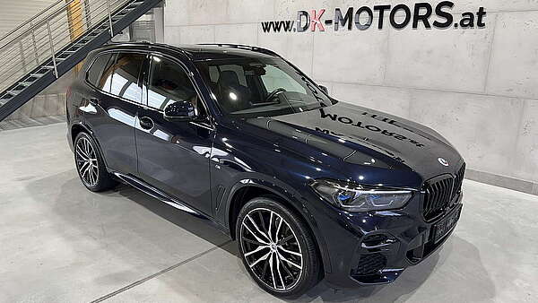 BMW X5 30d xDrive G05 M-Sport Carbon Schwarz 2022 Foto 1