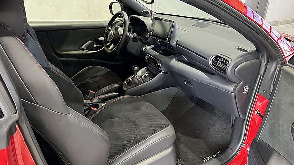 Toyota Yaris GR High Performance Emotional Red Metallic Foto 18
