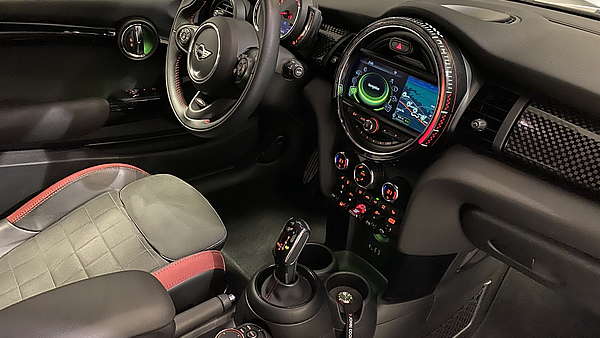 Mini Cooper Hatch John Cooper Works 2018 Foto 19