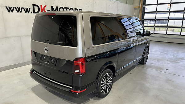 VW Multivan T6.1 2.0 TDI 4Motion DSG Highline 2022 Foto 2