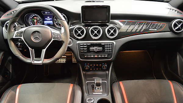 Mercedes GLA 45 AMG 4-Matic Edition 1 Foto 9