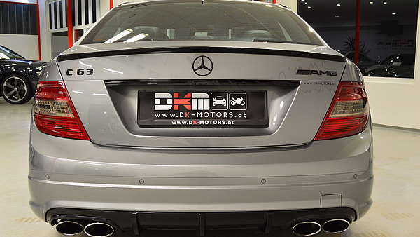 Mercedes C63 Limo grau Foto 4