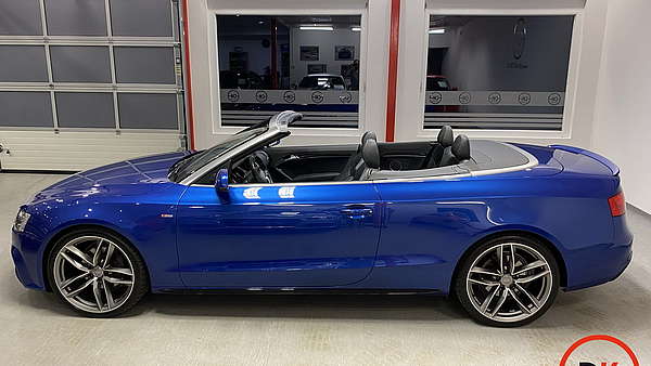 Audi A5 Cabrio 2.0 TDI quattro S-Line Foto 1