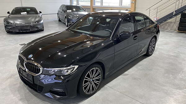 BMW 330d xDrive M-Paket Limousine Aut. (G20) Foto 4